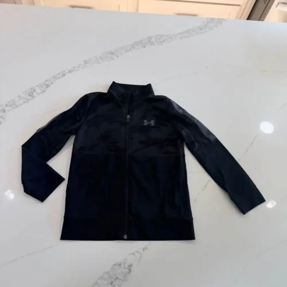 Boys Under Armour Black Camo Full Zip Jacket Youth Small YSM C7548